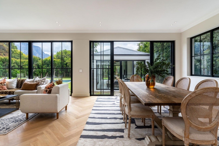 5 Bedroom Property for Sale in Constantia Western Cape